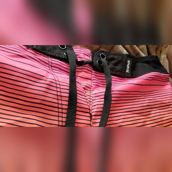 Boys Hurley Board Rainbow Swim Shorts Size 12 /26 - Picture 4 of 6